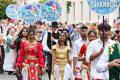 Шествие участников XV Республиканского фестиваля национальных культур состоялось в Гродно