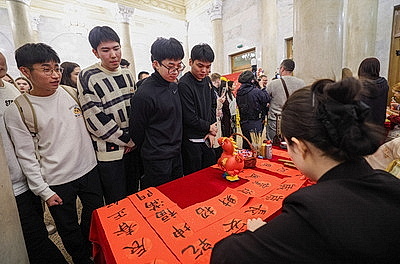 Китайские танцы и боевые искусства. В Минске прошел концерт к Празднику весны