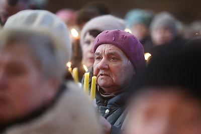 Католики празднуют Сретение Господне