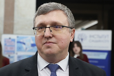 \"Впечатляет буквально все\". Участники \"Первого шага в науку\" о масштабе конференции и современных разработках