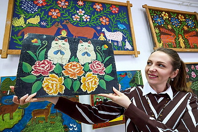 Некоторым экспонатам около 100 лет. В Витебской области возрождают традиции инситного искусства