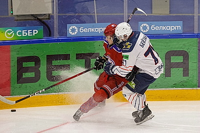 Хоккеисты \"Юности\" обыграли \"Металлург\" в матче экстралиги