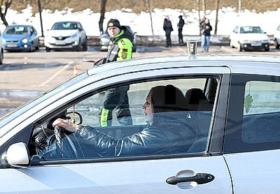 Лучшую автоледи выбрали в Витебске во время конкурса \"Девчонки рулят!\"