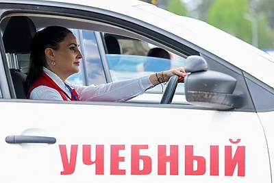 \"Автоледи-2026\": в Минском районе выбирают лучшую автомобилистку страны