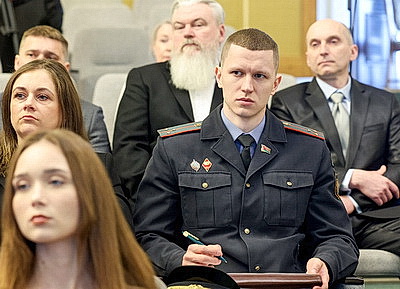 \"Неравнодушие к чужой беде\". В Витебске чествовали участников добровольных дружин