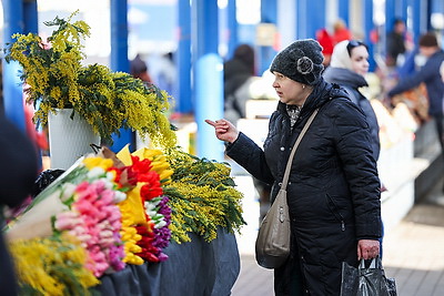 Атмосфера на улицах белорусских городов в преддверии 8 Марта