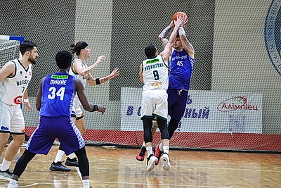 Баскетболисты \"Борисфена\" вышли в лидеры чемпионата Беларуси