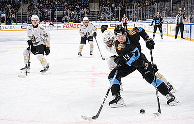 Форвард \"Динамо\" Шипачев набрал тысячный балл в карьере в КХЛ