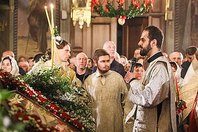 Православные верующие отмечают Пасху