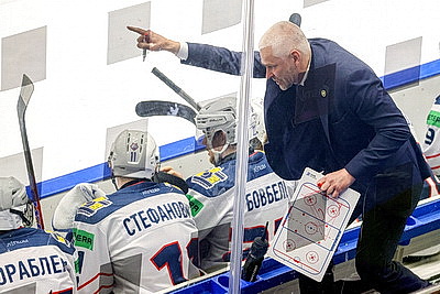 \"Юность\" всухую победила \"Металлург\" в первом матче полуфинала хоккейной экстралиги