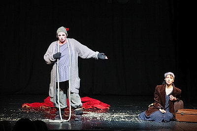 Театр юных зрителей им. А.А.Брянцева представил на \"M.@rt.контакт\" спектакль \"Красавица\"