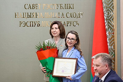 Защищая правду и суверенитет страны. Представителям СМИ вручили награды в Совете Республики