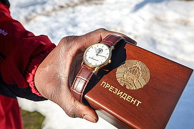 Полюбил мороз и жареную картошку. Как живет и работает в Беларуси зоотехник из Мали