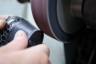 От набойки до портфеля. Как белорусские мастера дарят вещам вторую жизнь