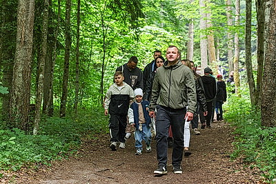 Один день из жизни партизанского отряда воссоздали в урочище Хованщина