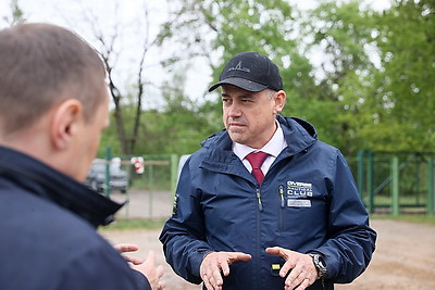 Пархомчик посетил фермерские хозяйства в Каменецком и Брестском районах