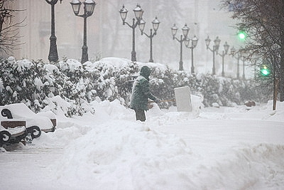 В Минске более 180 единиц техники и свыше 1,5 тысячи человек ликвидируют последствия снегопада