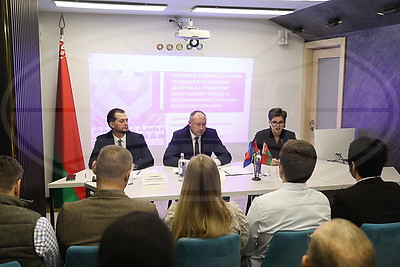 Модернизация производств, инвестиции, туризм. Ломский о точках роста Брестской области