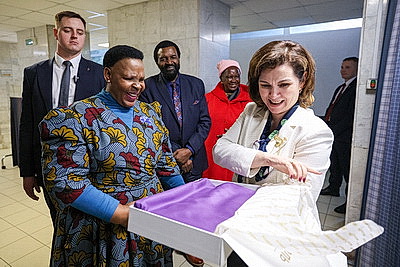 Парламентская делегация Зимбабве посетила РНПЦ \"Мать и дитя\" и МТЗ