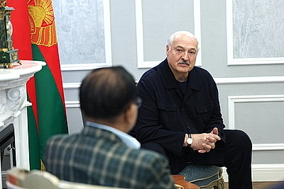 Президенты Беларуси и Мьянмы накануне официальных переговоров встречаются в неформальной обстановке