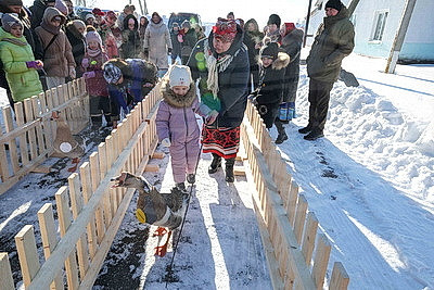 Гусиные забеги, обряды и много песен. В Костюковичском районе провели \"Гусінае свята\"