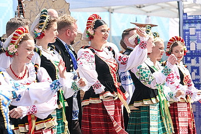 Национальные подворья ярко представлены на фестивале культур в Гродно