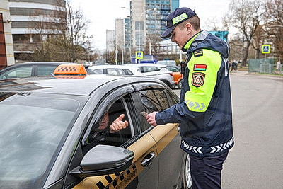 Нарушений ПДД со стороны такси стало меньше. Как прошел рейд ГАИ в Минске