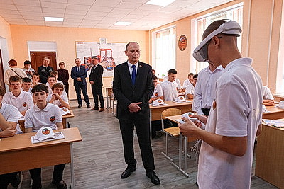 Уроки от лучших хлеборобов. В Минской области открыли уникальную школу комбайнеров