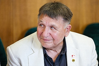 \"Через душу и сердце\". Ветераны студотрядовского движения поделились опытом с молодежью