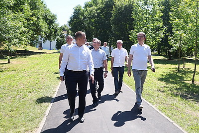 Кочанова осмотрела зоны отдыха для жителей столицы