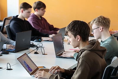 \"Бюджетных мест больше, платных - меньше\". В БГУИР рассказали о приеме первокурсников в 2026 году