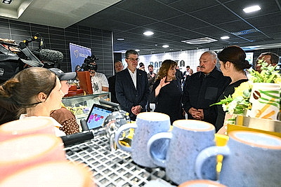 Лукашенко посетил один из ресторанов сети \"Мак.бай\"