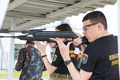 Медподготовка и ориентирование на местности. Воспитанники ВПК соревновались на смотре-конкурсе в Бресте