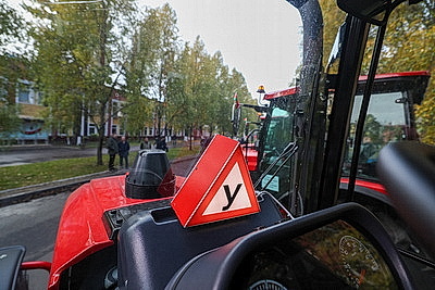 МТЗ передал колледжам аграрной отрасли Беларуси партию энергонасыщенных тракторов