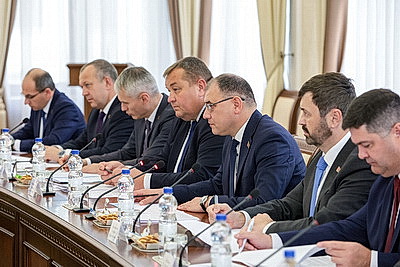 Беларусь заинтересована в расширении промкооперации и совместных проектах с Брянской областью - Каранкевич
