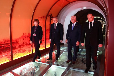 Делегация Санкт-Петербурга посетила Брестскую крепость