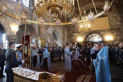 Брестской таможне вручили хоругвь с ликом апостола Матфея