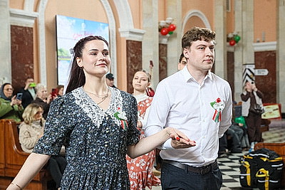 Вальс Победы станцевали в Бресте и Витебске