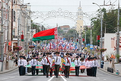 С благодарностью за мир. Торжественное шествие в День Независимости объединило более 20 тыс. жителей и гостей Гомеля