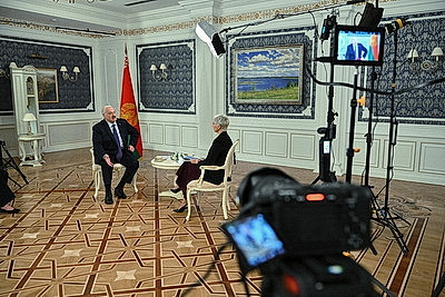 Лукашенко дал интервью телеканалу \"Аль-Арабия\"