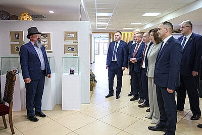 Кочанова посетила БелАЭС и ознакомилась с инфраструктурой Островца