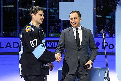 Форвард \"Динамо\" Шипачев набрал тысячный балл в карьере в КХЛ