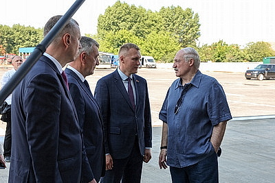 Лукашенко с рабочей поездкой посетил Шкловский район