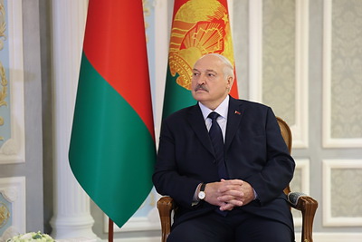 Лукашенко и Мин Аун Хлайн встретились для переговоров во Дворце Независимости