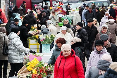 Атмосфера на улицах белорусских городов в преддверии 8 Марта