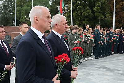 \"В единстве наша сила\": митинг-реквием прошел на площади Славы в Могилеве