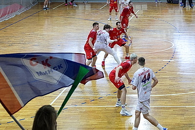 \"Мешков Брест\" и СКА победили на старте 1/2 финала чемпионата Беларуси по гандболу