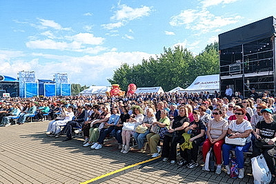 Концерт \"Союзные звезды в гостях в Александрии\" состоялся в Шкловском районе
