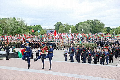 Радостно, трепетно, масштабно празднуют День Победы в Бресте