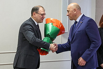 Каранкевич представил нового министра информации коллективу ведомства